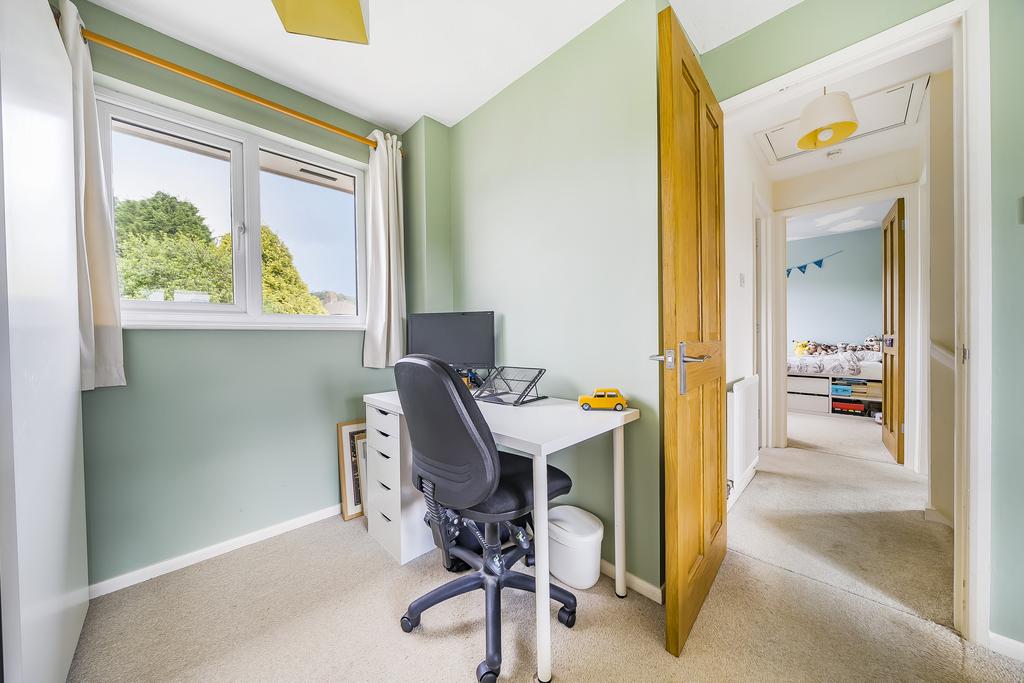 Bedroom/Study Area