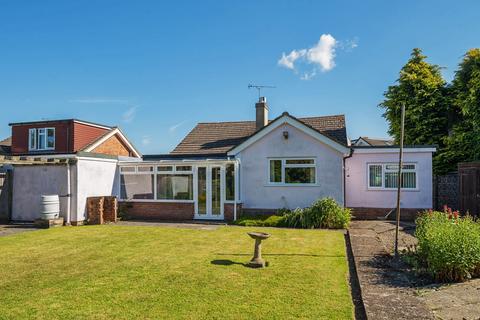 3 bedroom detached bungalow for sale, Gloucester Close, Petersfield, GU32