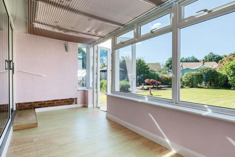 8 Gloucester Close, Petersfield, GU32 3AX