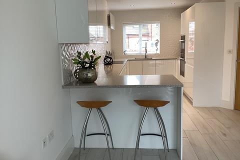 7 Bradley Road, Milford On Sea, Lymington, SO41 0AZ