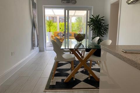 7 Bradley Road, Milford On Sea, Lymington, SO41 0AZ