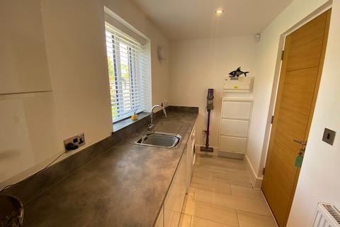 7 Bradley Road, Milford On Sea, Lymington, SO41 0AZ