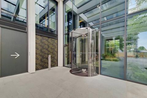 Studio to rent, Bagshaw Building, Canary Wharf, London, E14