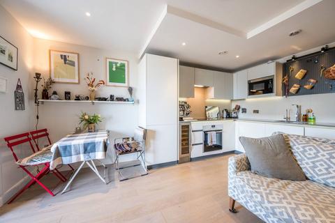 1 bedroom flat for sale, Wharf Road, Islington, London, N1