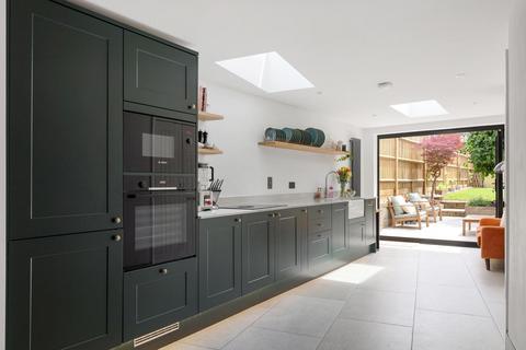 36 Orchard Road, Brentford, TW8 0QX