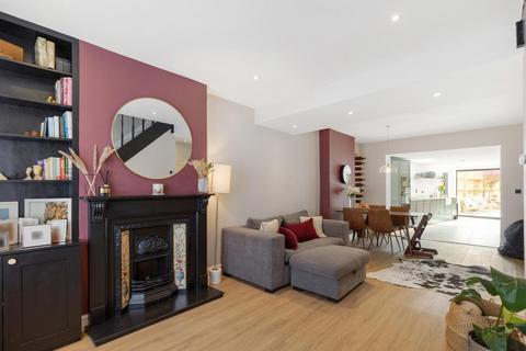 36 Orchard Road, Brentford, TW8 0QX
