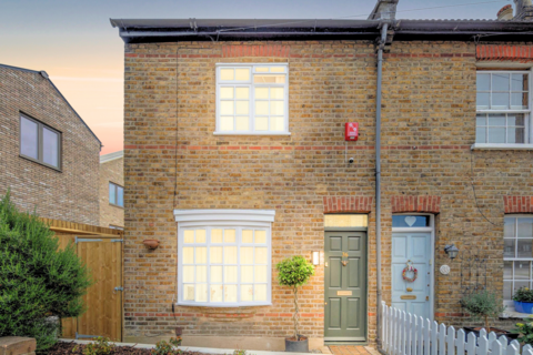 36 Orchard Road, Brentford, TW8 0QX