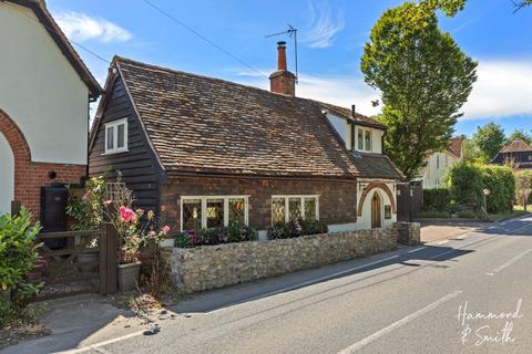 2 bedroom cottage for sale, Coopersale Street, Epping CM16