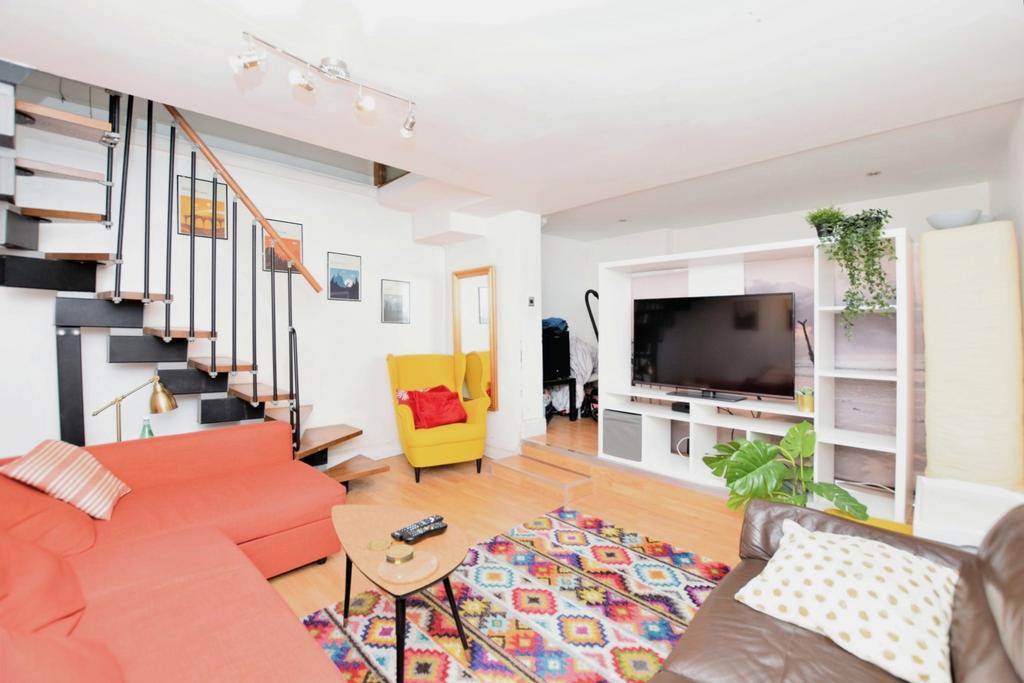 Living Room (2)