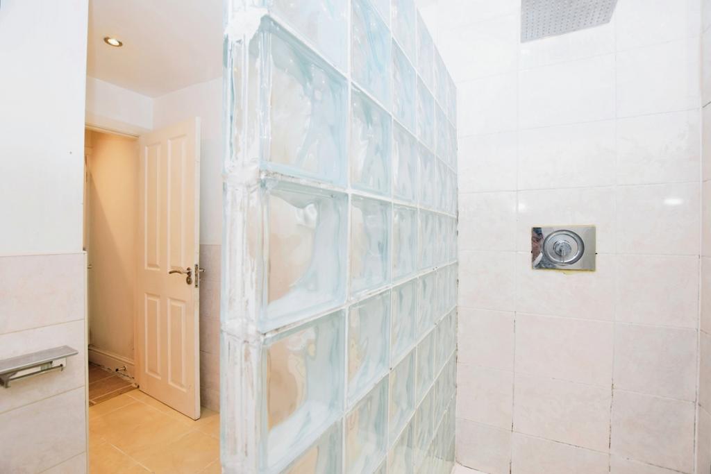 En-suite Bathroom...