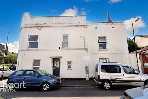 6 bedroom end of terrace house for sale, Mina Road, Bristol