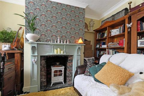 2 bedroom terraced house for sale, Primrose Lane, Calder Grove, Wakefield, West Yorkshire, WF4