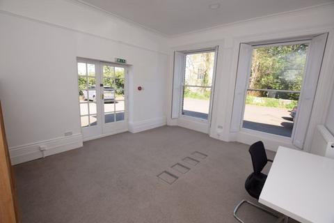Office to rent, Mucking Wharf Road, Stanford-Le-Hope, SS17