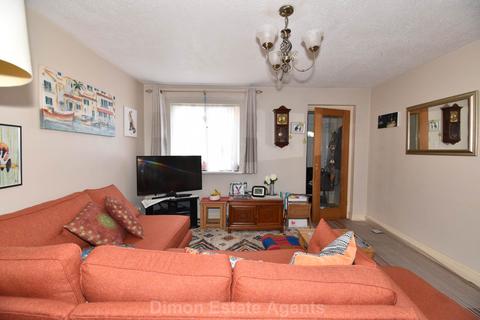 2 bedroom terraced house for sale, George Street, Gosport