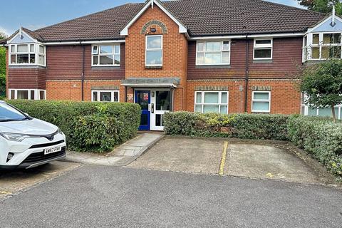 1 bedroom flat to rent, Taylor Close, Hounslow TW3