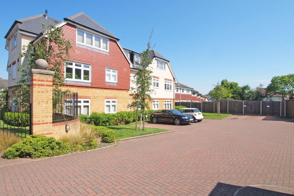 Windmill Lane, Ewell, KT17 2 bed apartment to rent £1,600 pcm (£369 pw)