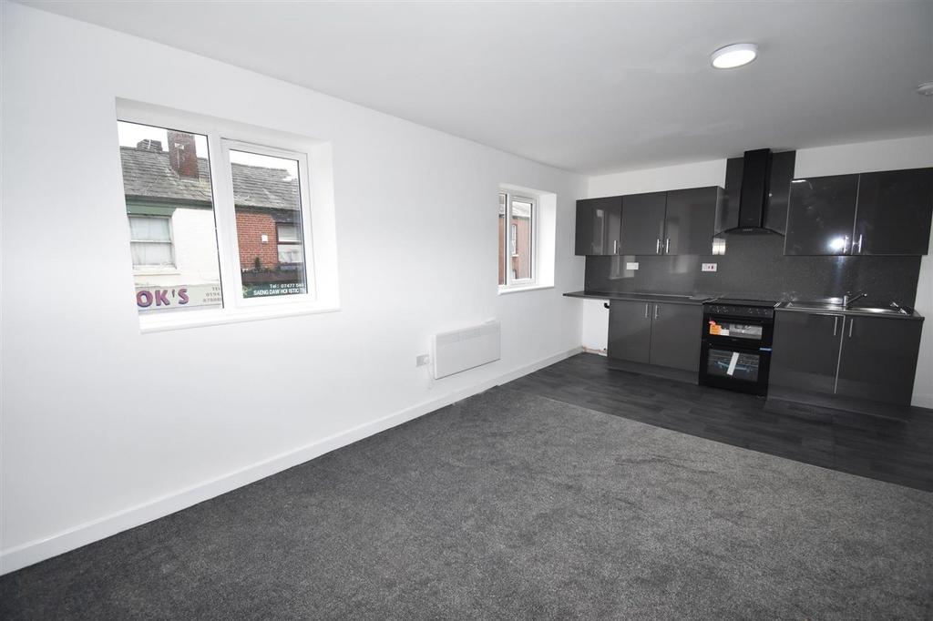 Open plan lounge/ kitchen