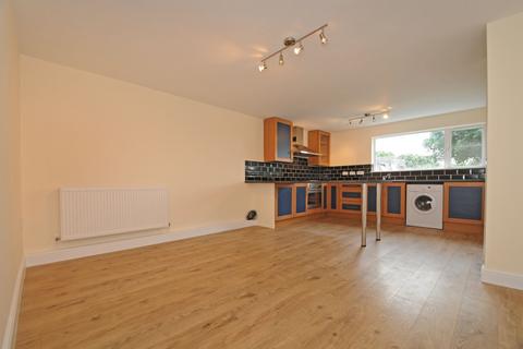 3 bedroom flat to rent, St James Lane Muswell Hill N10