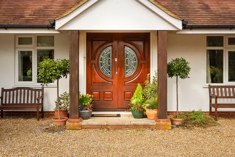 Loughrigg Guildford Road, Fetcham, Leatherhead, KT22 9DY