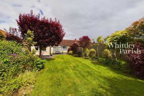 2 bedroom semi-detached bungalow for sale, Howard Close, Harleston