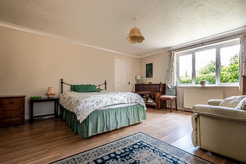Medina Lodge Clyst Road, Topsham, Exeter, EX3 0DB