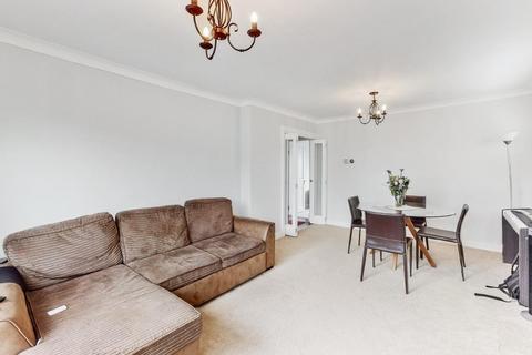 3 bedroom flat for sale, Kent Avenue, Ealing