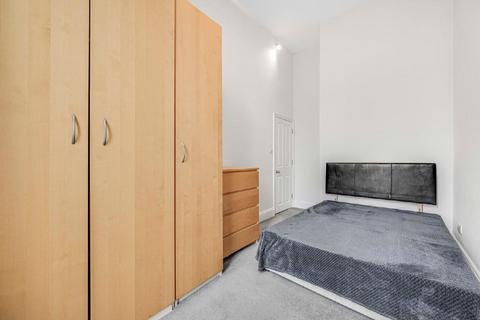 Flat 2, 133 Gloucester Terrace, London, W2 6DX