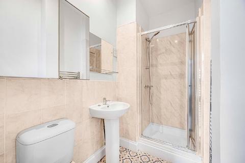 Flat 2, 133 Gloucester Terrace, London, W2 6DX