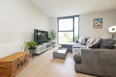 2 bedroom apartment for sale, Luna Apartments, Ruislip HA4