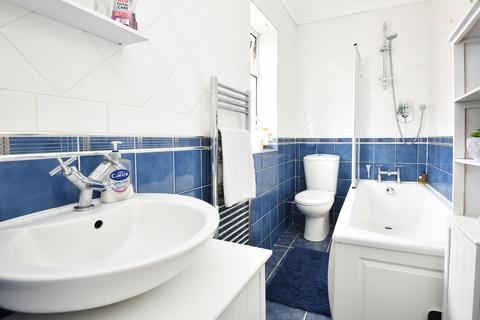 24 Coniston Road, Harrogate, HG1 4SL