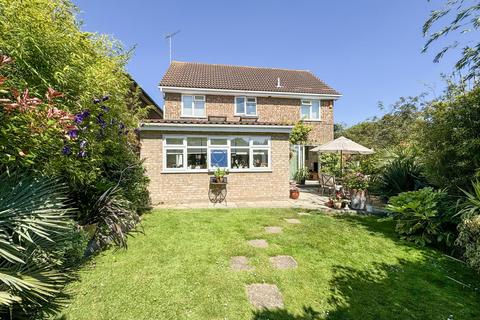 4 bedroom detached house for sale, Parkway Close, Leigh-on-Sea