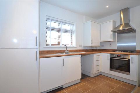 2 bedroom flat to rent, Blagrove Crescent, Ruislip, HA4