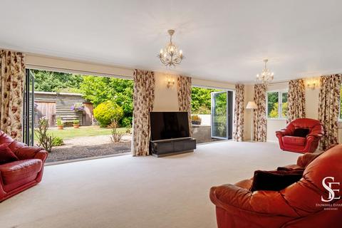 5 bedroom detached house for sale, Hawthorn Hill, Bracknell RG42