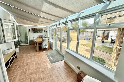 52 Kitchener Crescent, Poole, BH17 7HX