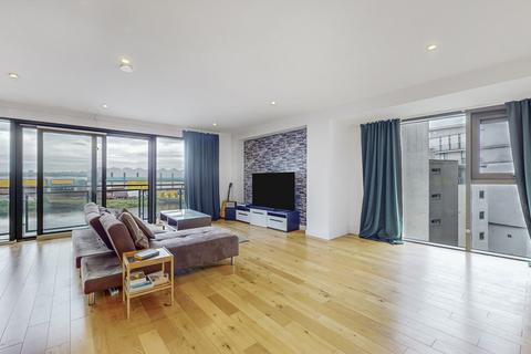 5/2, 1 Meadowside Quay Square, Glasgow, G11 6BS