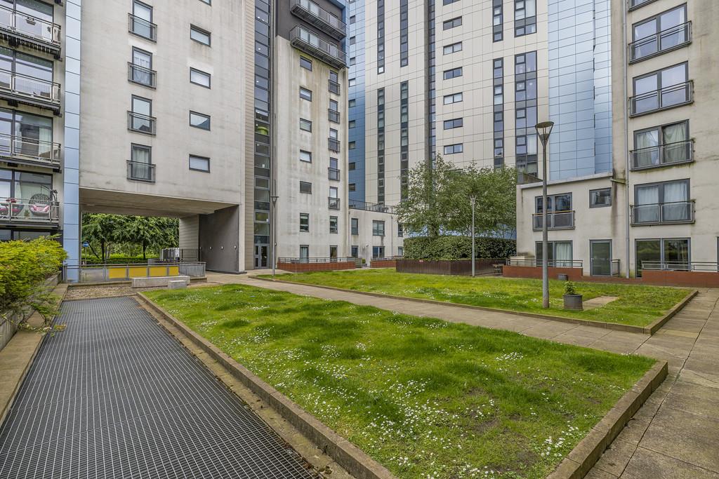 41-print-1 Meadowside Quay Square Flat 5.1 9
