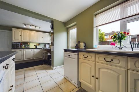 2 Beckdale, Uttoxeter, ST14 7PU