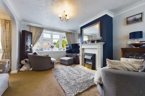 2 Beckdale, Uttoxeter, ST14 7PU