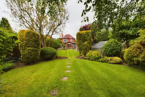 3 bedroom detached house for sale, Rolleston Road, Burton-on-Trent