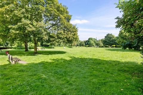 2 bedroom ground floor flat for sale, Chestnut Court, Gas House Lane, Alcester, B49