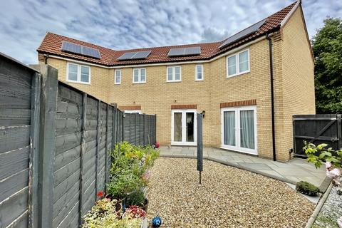 3 bedroom semi-detached house for sale, Palgrave Way, Pinchbeck