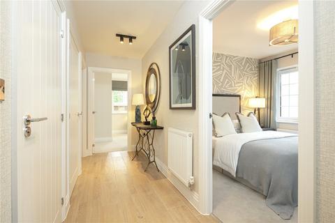 2 bedroom flat for sale, Oak Hill House, 5 Merrileas Drive, Oxshott, KT22