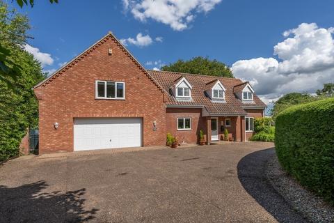 3 bedroom detached house for sale, Low Road, Thurlton