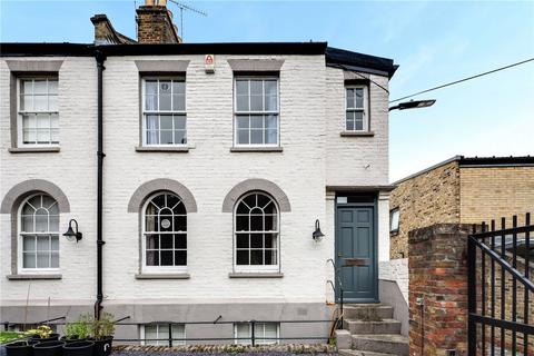 3 bedroom house for sale - Victoria Park Studios, Milborne Street, London, E9
