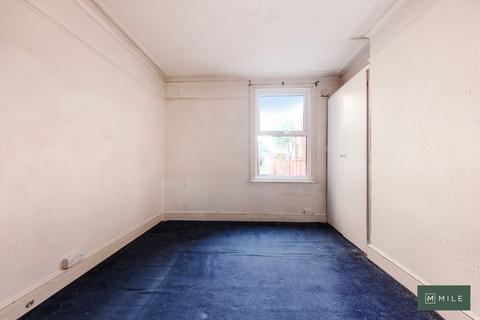 2 bedroom ground floor flat for sale, Palermo Road, London NW10