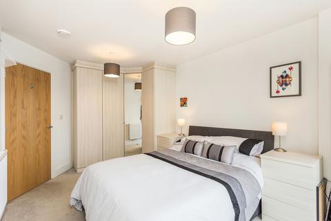 2 bedroom flat to rent, Knightley Walk, London