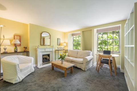 2 bedroom flat for sale, Trinity Street, London, UK