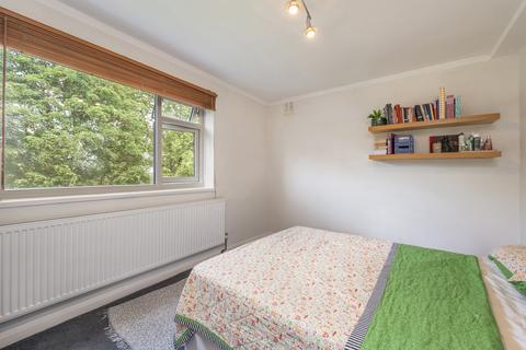 3 bedroom flat for sale, Woodchurch Road, South Hampstead, London