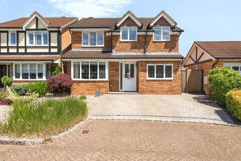 4 bedroom detached house for sale, Abelia Close, Woking GU24