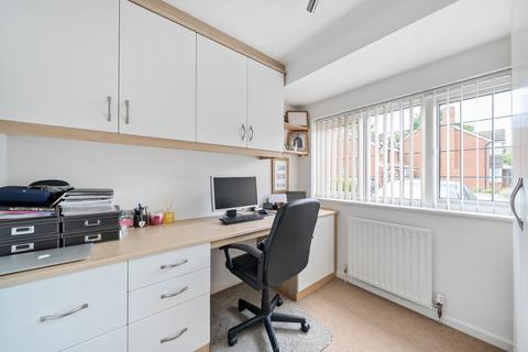 24 Abelia Close, West End, Woking, GU24 9PG